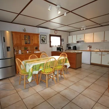 Domaine De A 600m De La Animations Piscines En Supplement Climatisee 3 5 A 7 Couchages Wifi Lrpdsg12 빌라 포르티하뉴